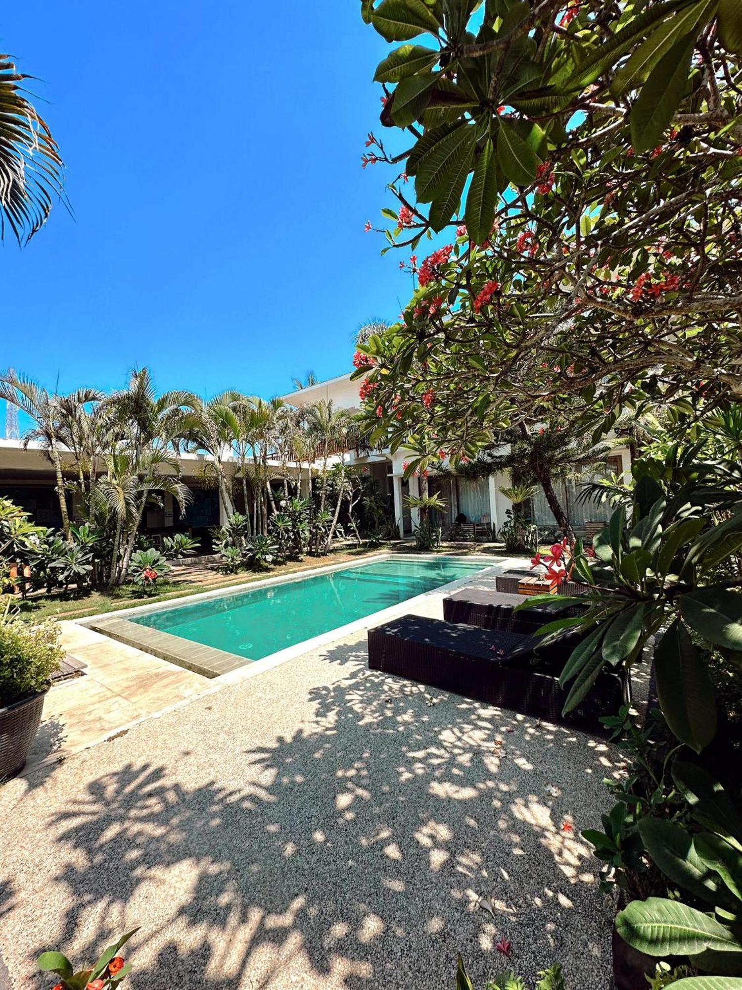 Hi5 Kuta Hotel Kuta  Ngoại thất bức ảnh