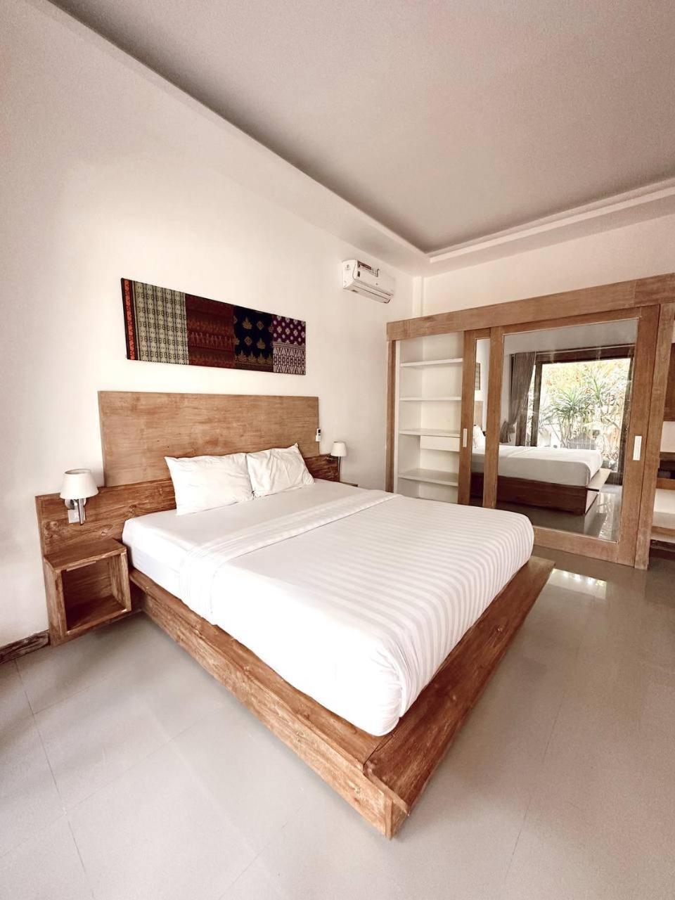 Hi5 Kuta Hotel Kuta  Phòng bức ảnh