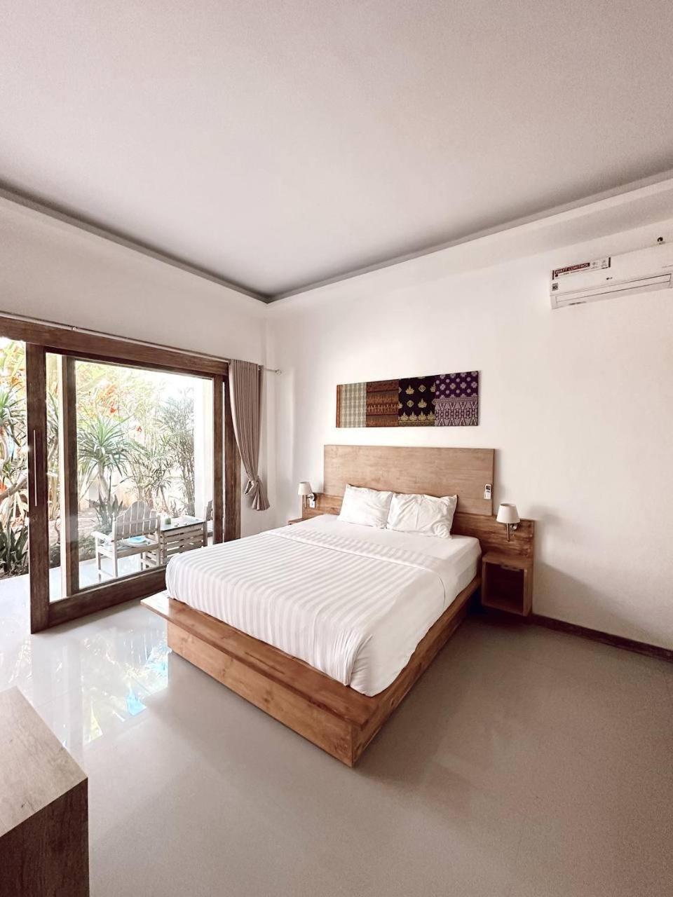 Hi5 Kuta Hotel Kuta  Phòng bức ảnh